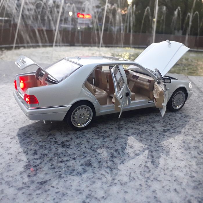 Мерседес S320 и Mersedes E 300