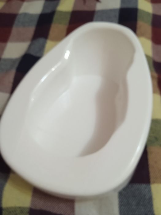 Продам судно для лежачих больных