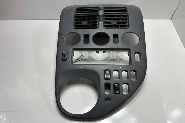 Ornament consola centrala A63868916317230 Mercedes-Benz Vito W638