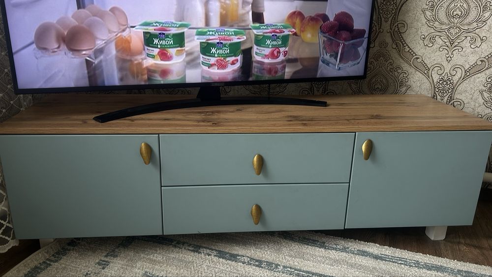 Продам тумбу под ТВ