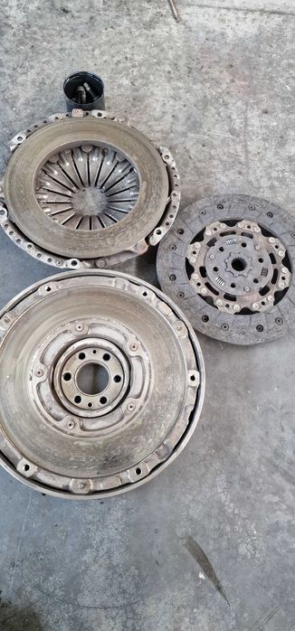 Volanta cu Kit Ambreiaj Ford Focus 3 C Max 1.6 tdci 115CP  6+1Viteze