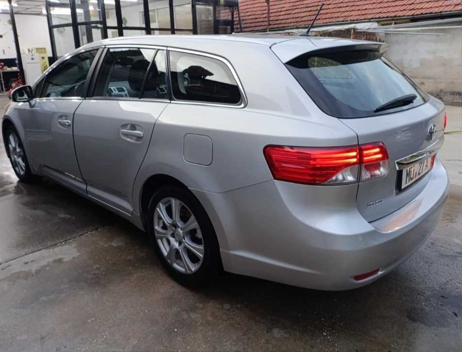 Toyota Avensis 2.2 D