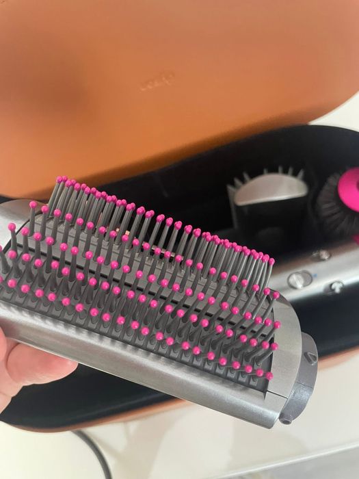 Dyson -маша,сешоар