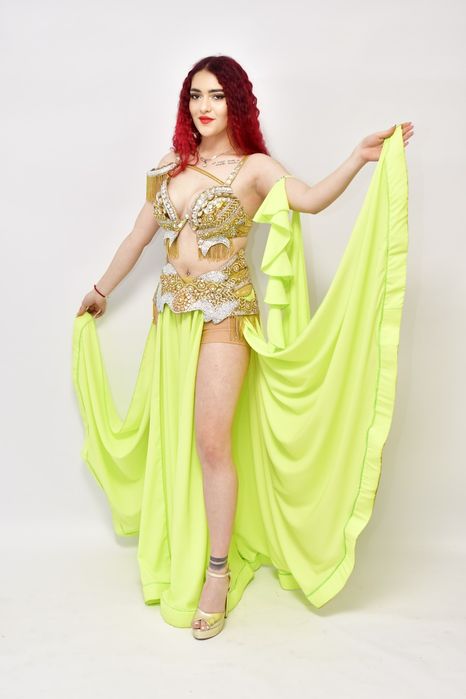 Dansatoare si Ursitoare Deniz