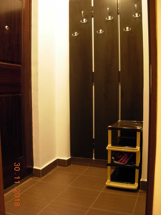 Dau in chirie garsoniera mobilata, utilata, balcon inchis, zona Sovata