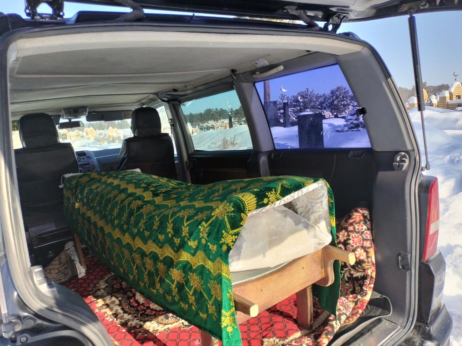 Услуги катафалка Мерседес Вито