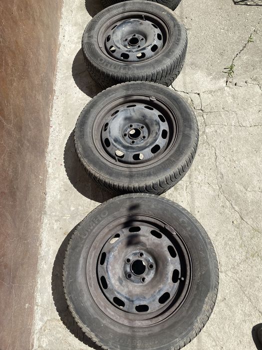 Vând jante de tablă vw cu  cauciucuri 195/65/15 91H