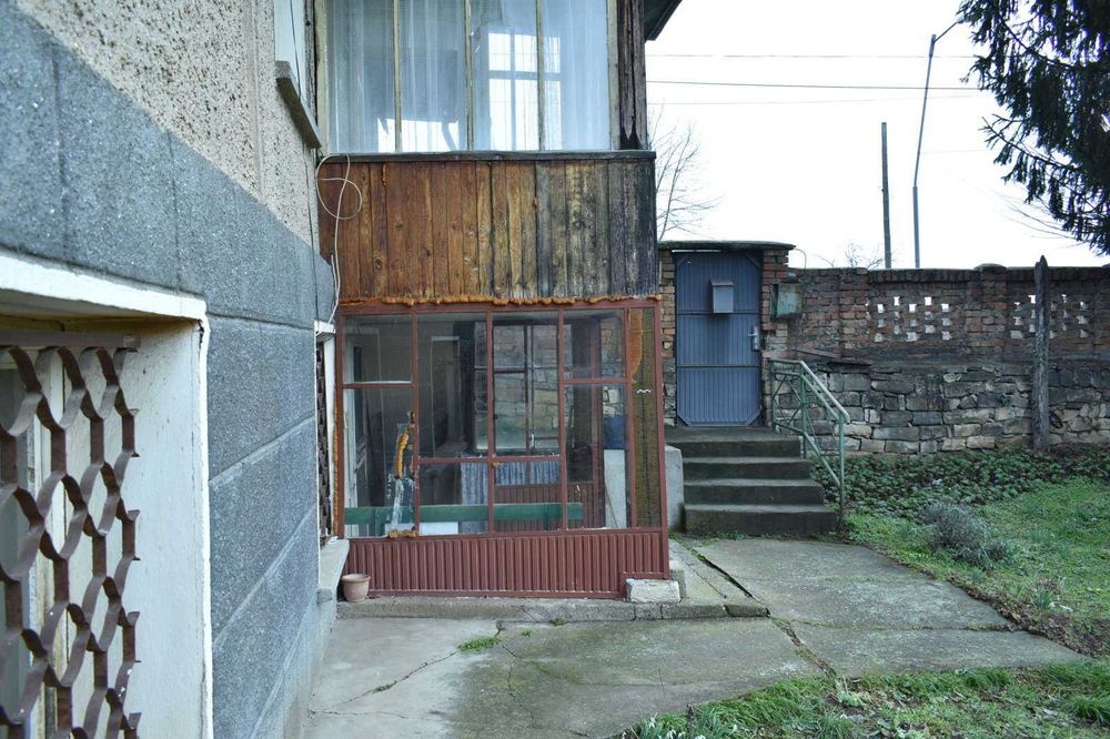 Отдавам/продавам дворно място с къща 6дка  в с.Драганово.