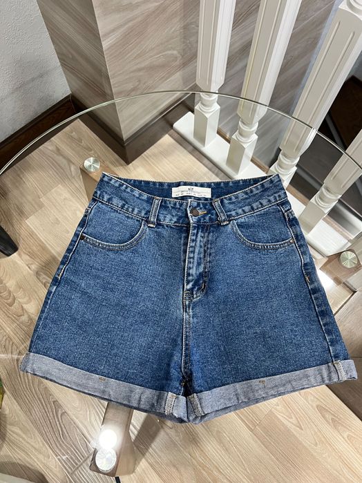 Шорты selfi 42RU размер, джинсы. Ничем не уступает zara, mango