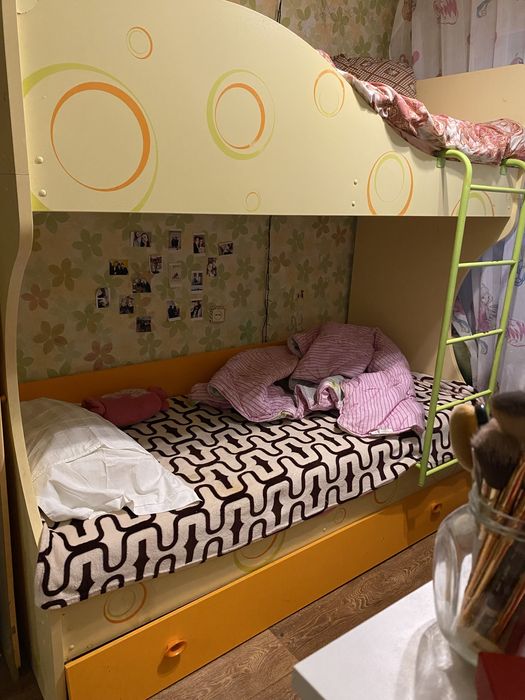 двухъярусная  уровать