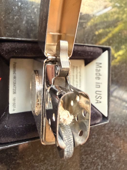 Bricheta Zippo Unicat