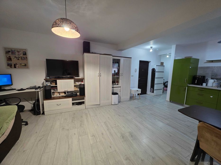 Proprietar vând apartament cu 2 camere pe Calea Urseni