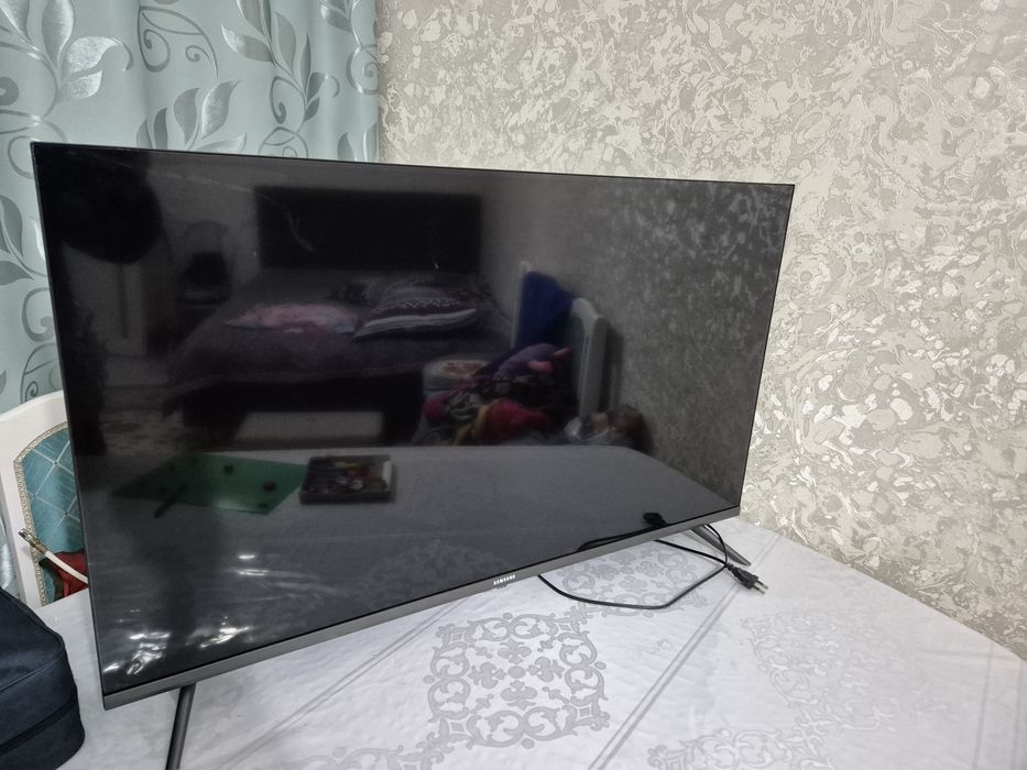 Телевизор на запчасти 43 диагональ