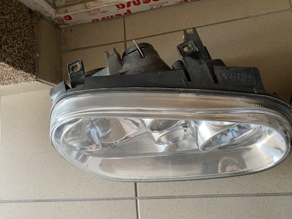 Фарове за Голф 4