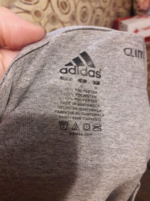 Тениска и къси панталони Adidas- L