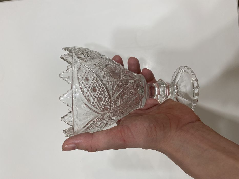 Хрустальная вазочка