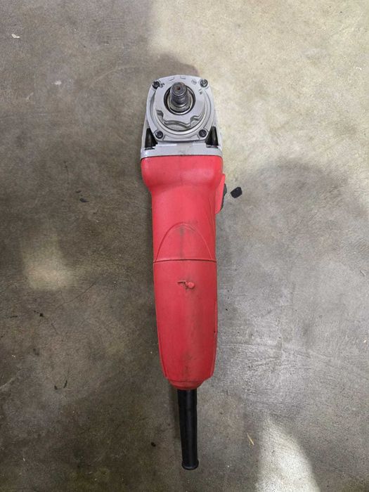 Milwaukee AG 1000 125 EKX Defect