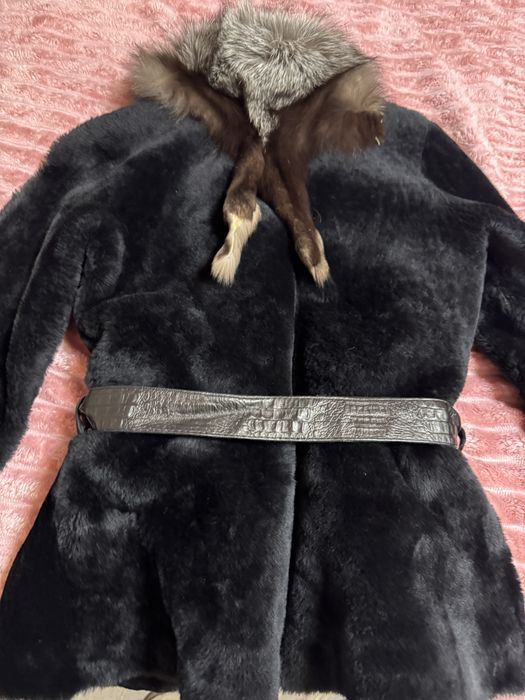 Луксозен кожух от чели и висококачествени кожи  . Естествен косъм