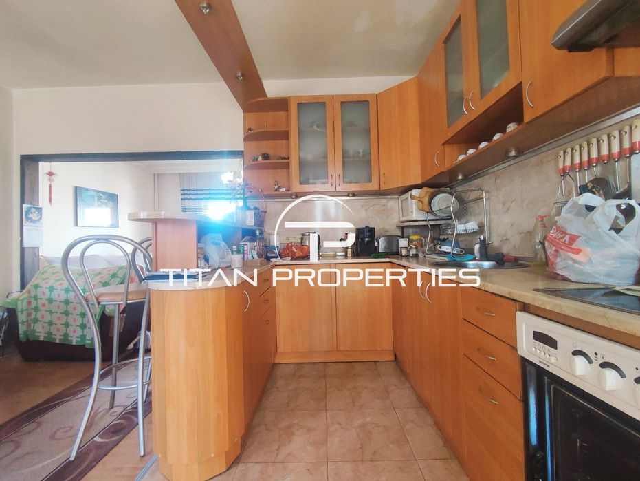 Продава се Тристаен апартамент в Пловдив, Тракия - 92 кв.м за 1631 €/кв.м - Снимка #2