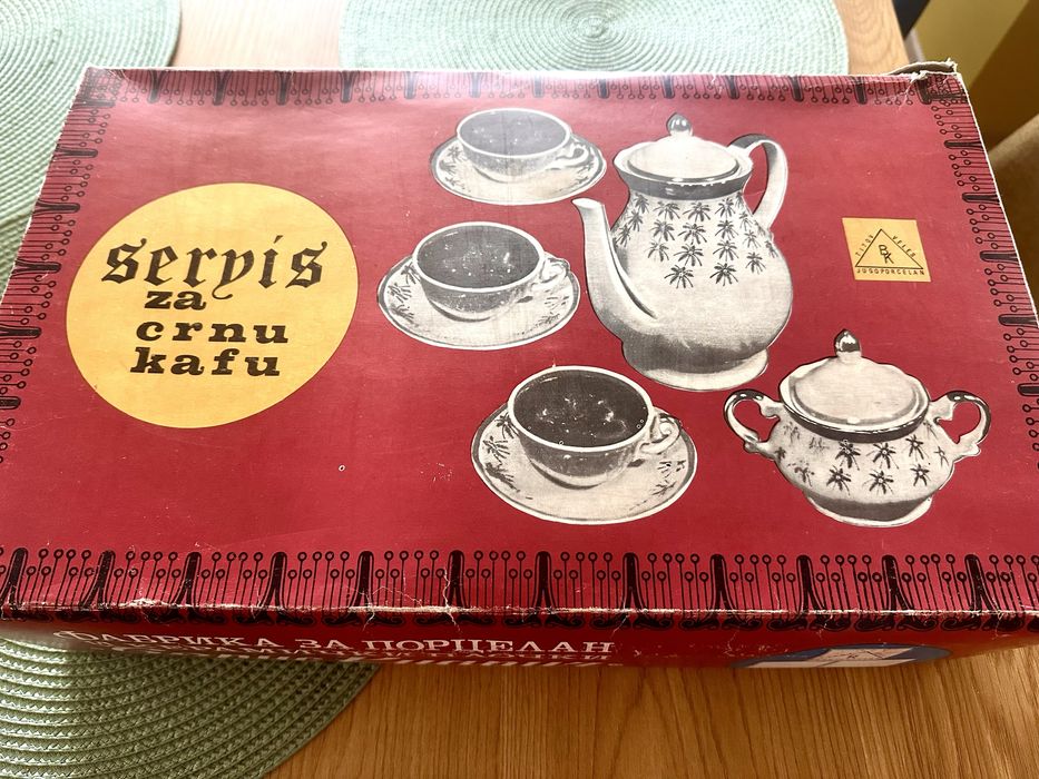 Винтидж порцеланов сервиз за кафе TITO VELES – ПЪЛЕН КОМПЛЕКТ + кутия