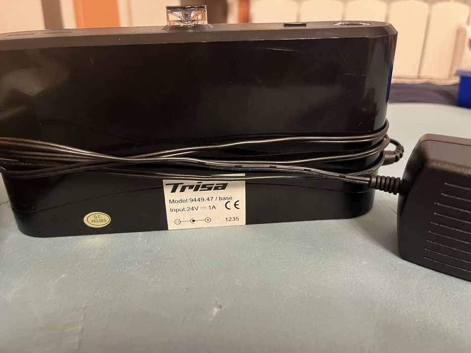 Робот за почистване-прахосмукачка Trisa