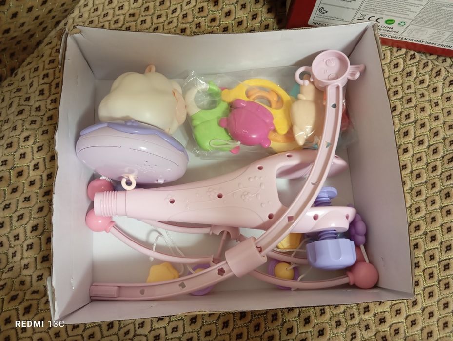 Продается мобиль на кроватку