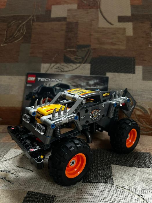 LEGO technic monster truck (42119)