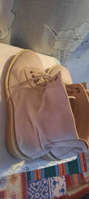 Vind ghete nr 38 piele întoarsă