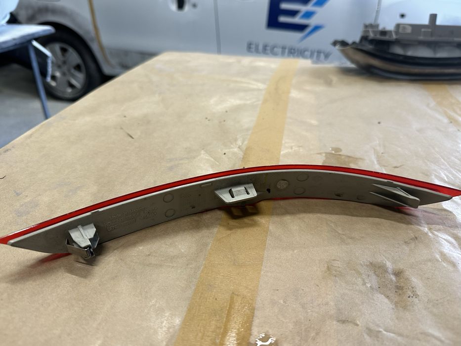 Светлоотразители за BMW X5  2010-2013