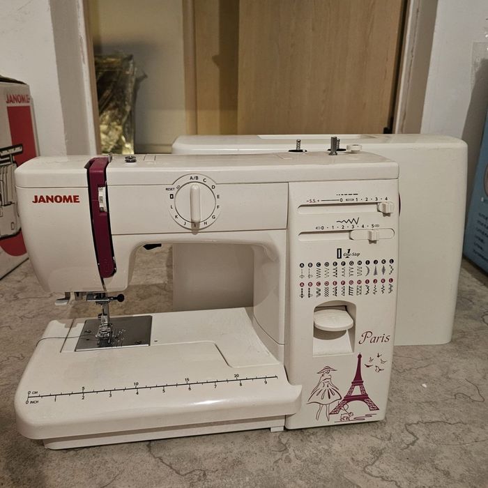 Швейная машинка Janome