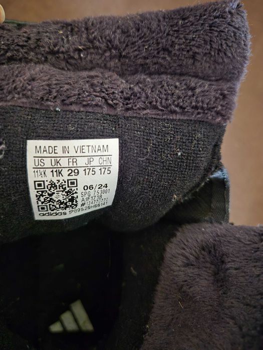 Адидас ботуши 29