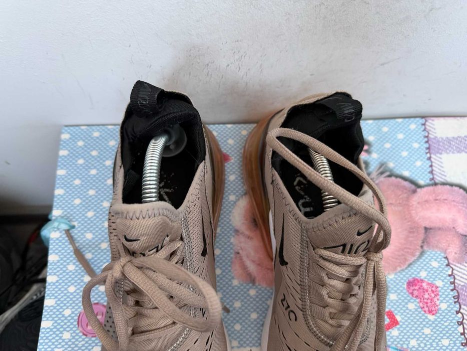 Nike Air Max 270''оригинални маратонки 42 номер