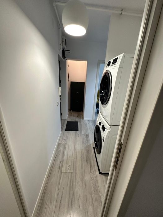 Se vinde apartament cu 2 camere decomandat, situat în Sector 4, Aleea Dorohoi nr. 2