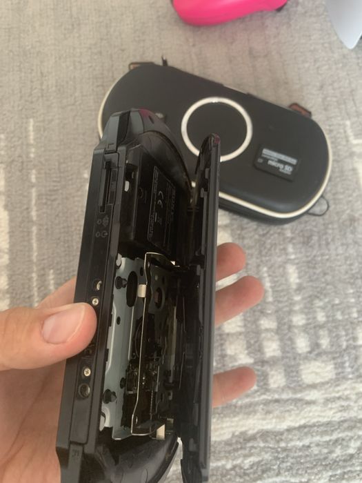 PsP street. 8gb лик2 та флешкаси+жехол сумкааси бонус