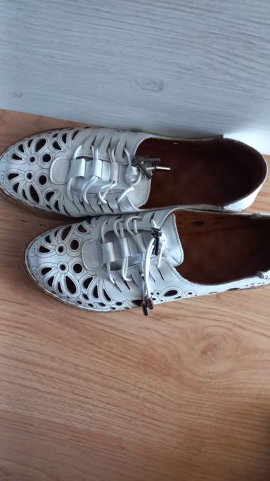 Продам Босоножки