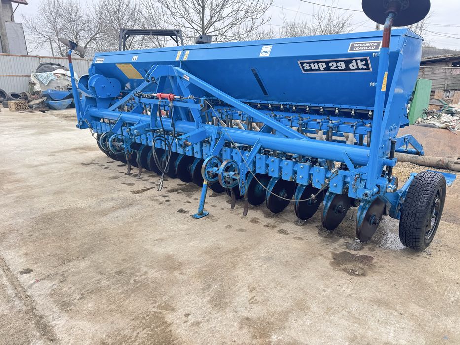 Semanatoare de paioase SUP 29 DK cu roti de tasare - Piese SPC - Piese U 445