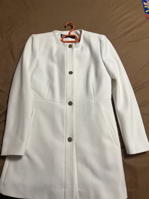 Zara palton marime 40