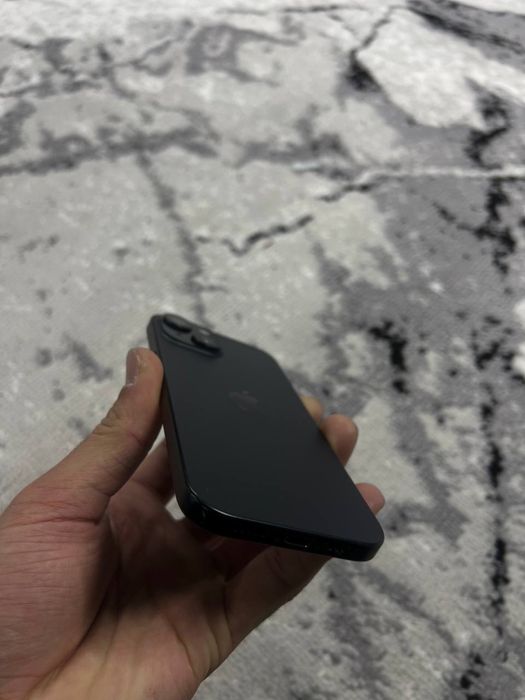 Iphone 15           .