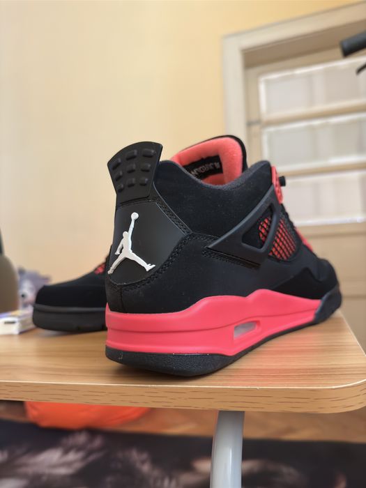 Jordan 4 red thunder