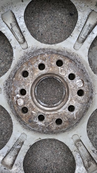 Продам диски с резиной R16