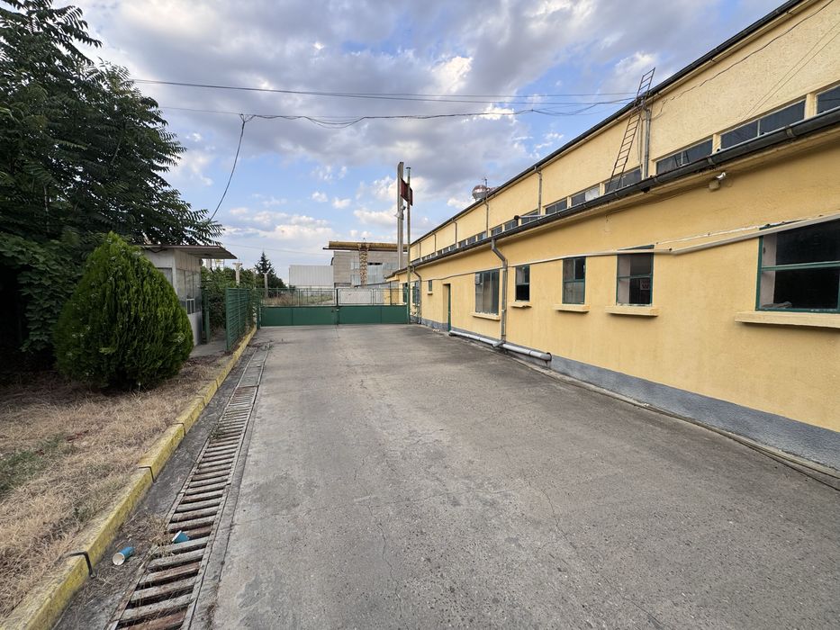 Продава се Промишлена сграда в Гурково - 3599 кв.м за 1001 €/кв.м - Снимка #5