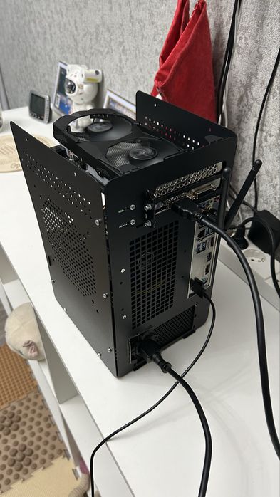 Комьютер mini-itx