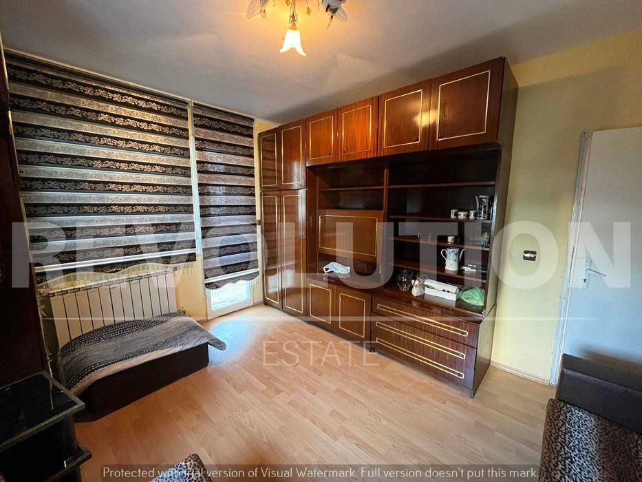 Просторен четиристаен апартамент в кв. Боян Българанов, гр. Шумен!