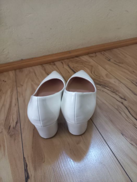 Pantofi damă noi