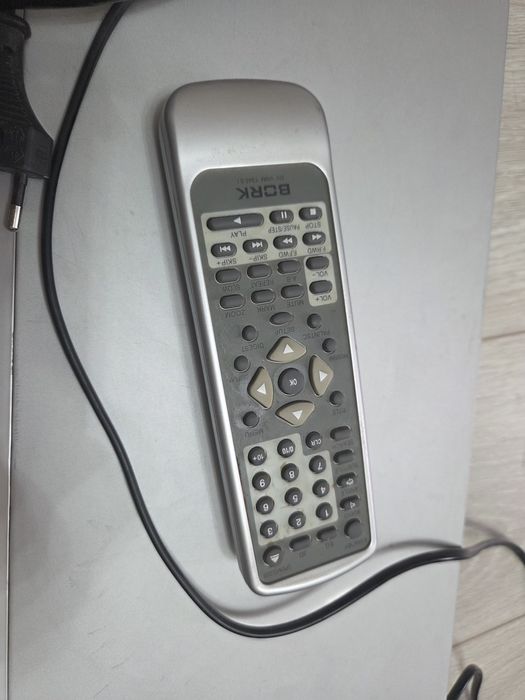 Продам DVD плеер с ПДУ