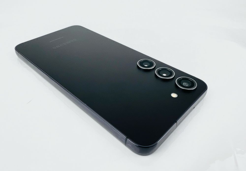 Samsung Galaxy S23 5G 128GB 8RAM Black Перфектен! Гаранция!