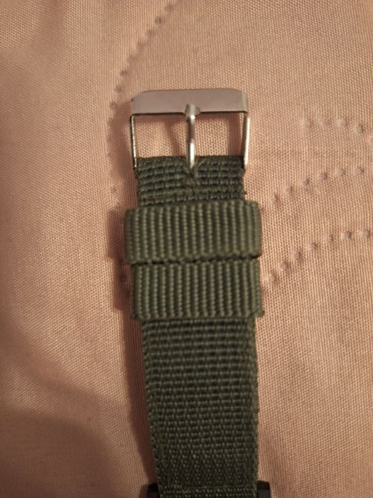 Спортен зелен кварцов часовник