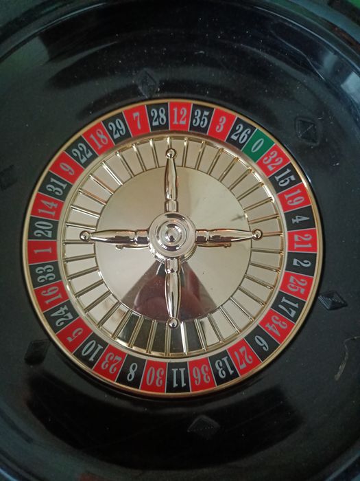 Ruleta tip valiza de vânzare.