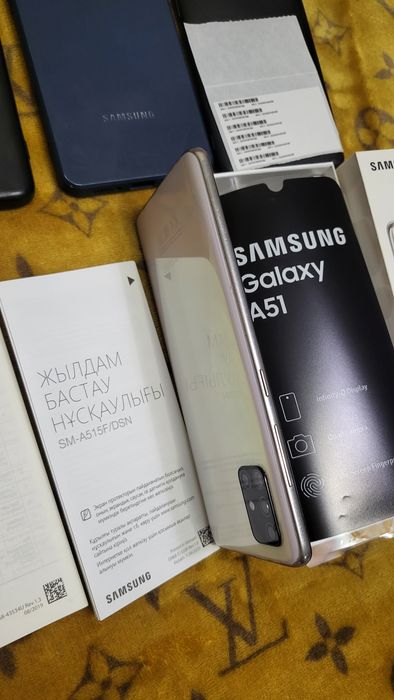 Самсунг А51 с документами