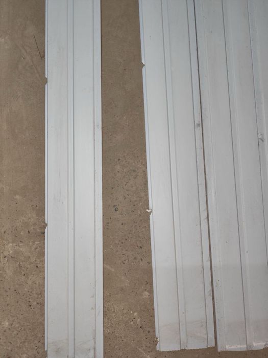 Пластик ок свет каттигидан 8 минг сумдан 1 М2 нархи срочно сотилади